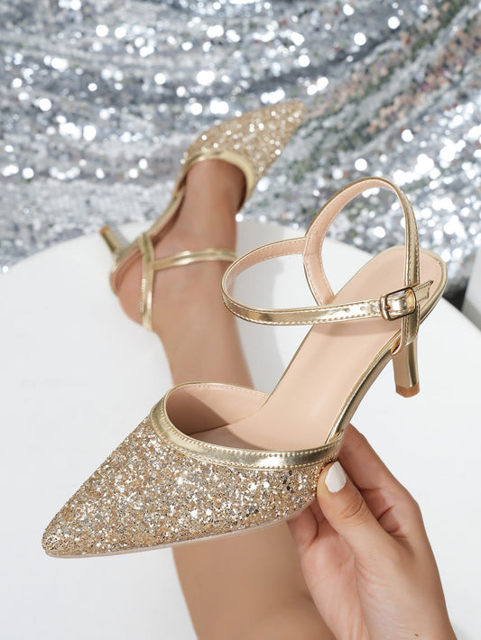 Zapatillas Doradas de Tacón Alto con Punta Abierta y Detalles Glitter