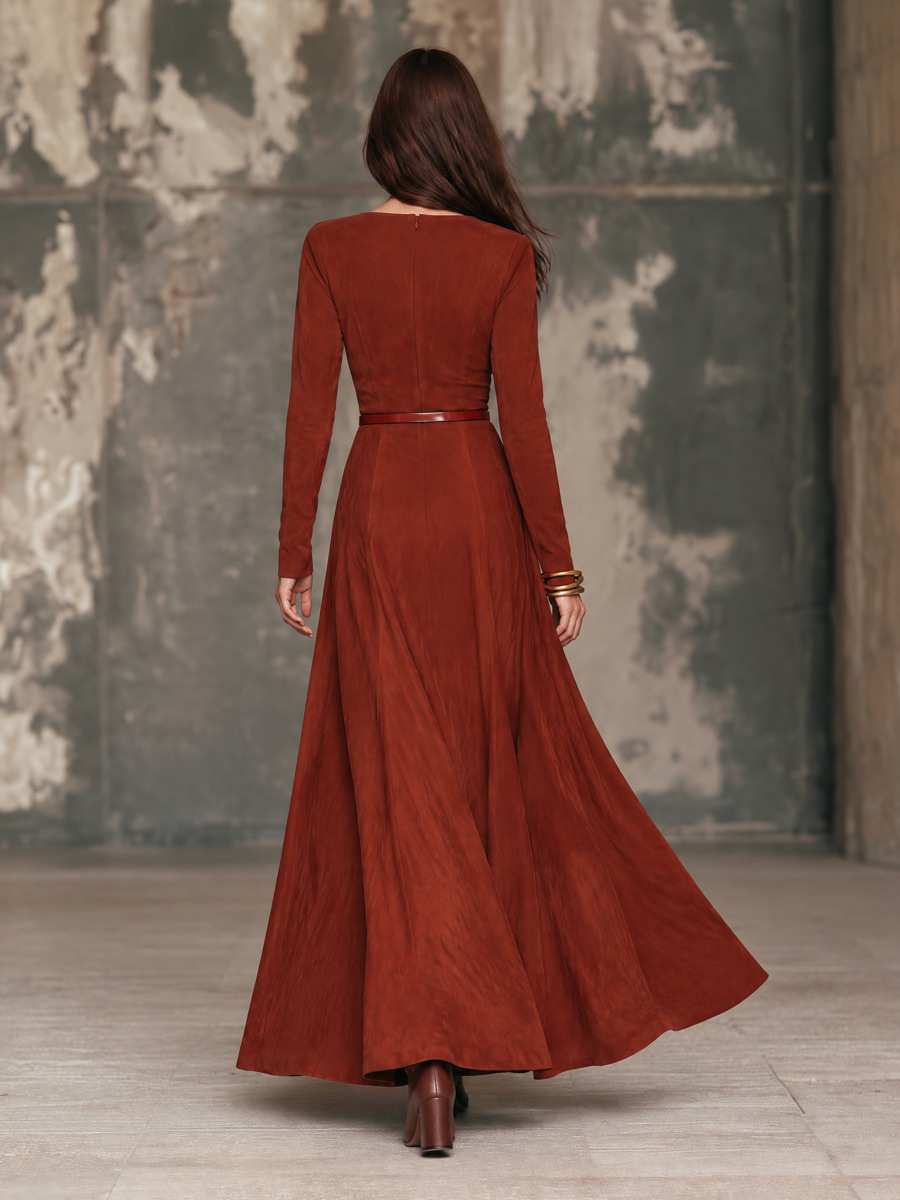 Rosalba | Vestido Maxi Efecto Gamuza con Escote en V y Cinturón, Rojo Óxido
